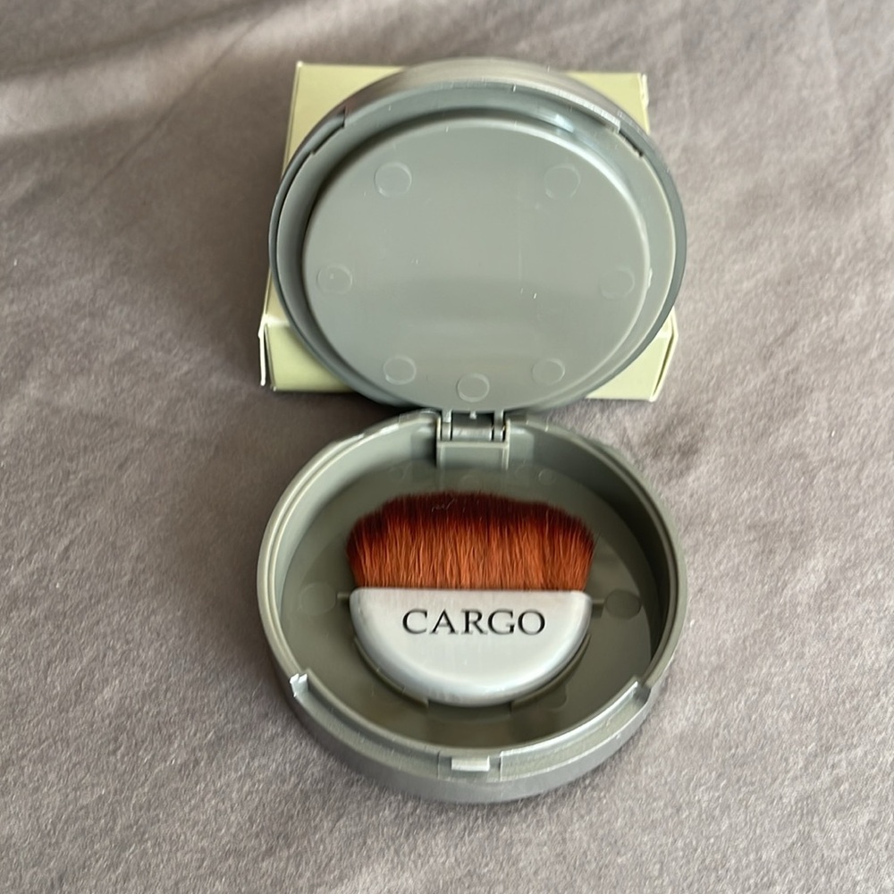 New Cargo Hybrid Touch Up Powder 2 in 1 Bronzer - Picture 7 of 7